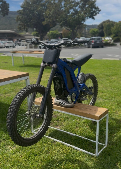 Glossy Black Motocutz-Style Plate